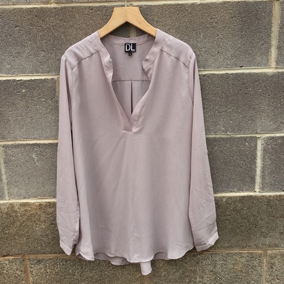 Tops - Grey Vneck Blouse